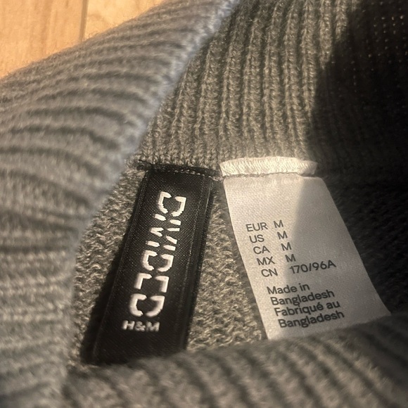 Gray and pink striped sweater from H&M - Picture 4 of 6